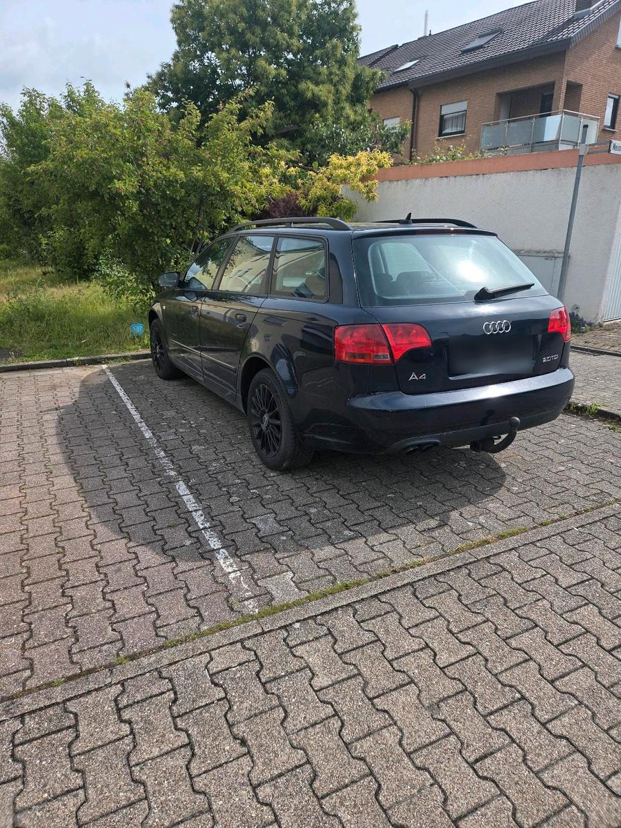 Audi A4 2005 — rear view