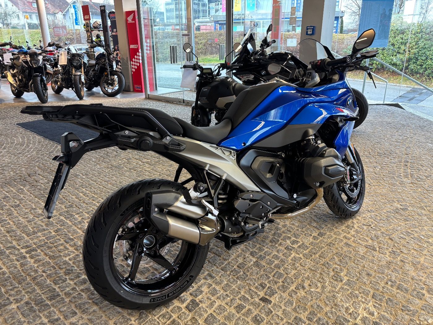 Fahrzeugabbildung BMW R 1300 RS 4 Pakete