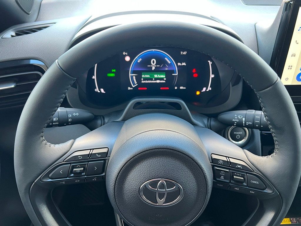 Fahrzeugabbildung Toyota Yaris Cross 1.5 E FWD Teamplayer KlimaA,LED,Navi