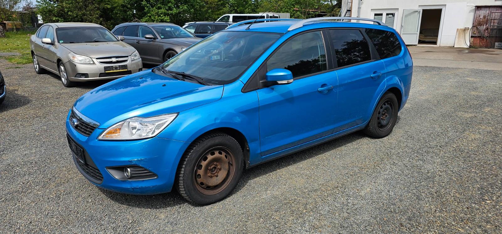 Ford Focus Turnier 1.8 Style 8Fachbereift +NEU KETTE+