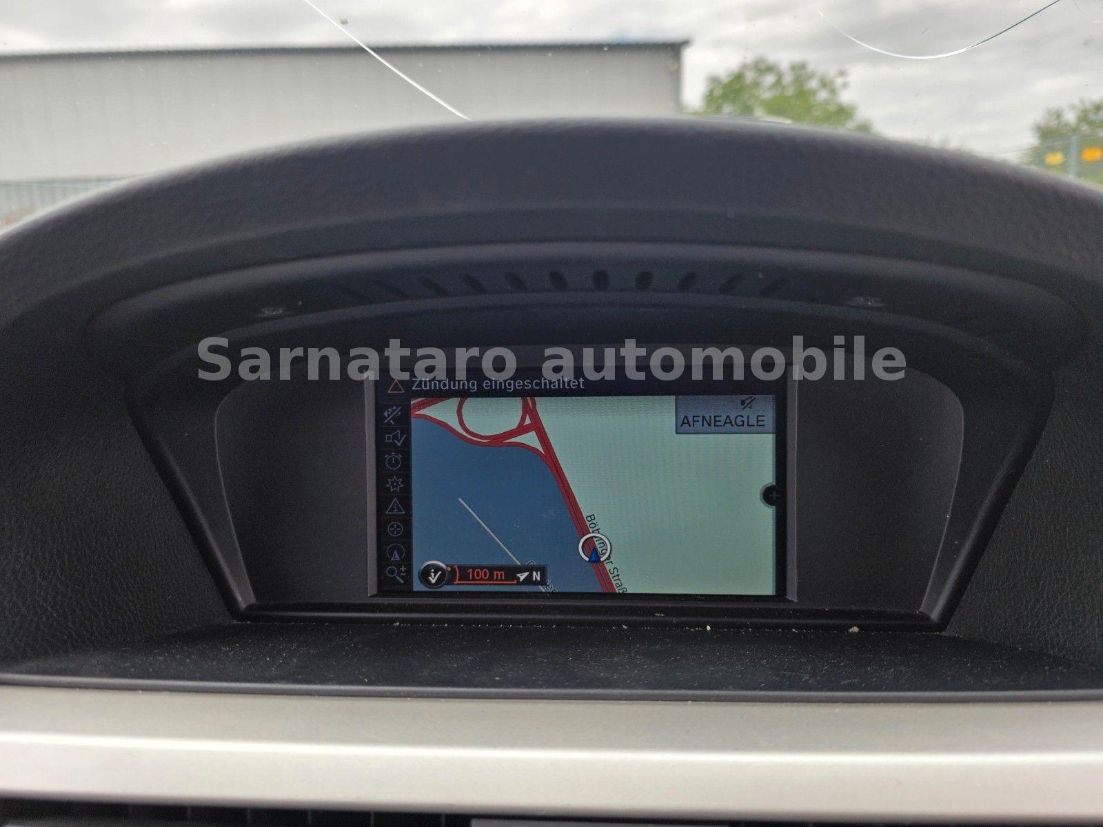 BMW 318 2012 — photo 24