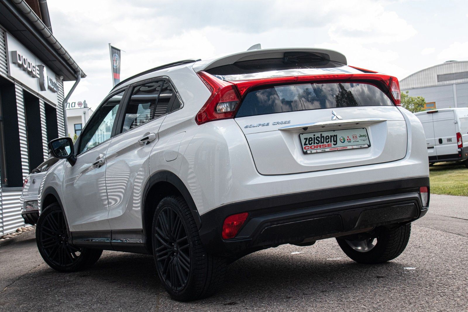 Fahrzeugabbildung Mitsubishi Eclipse Cross Connect 1.5l TB 2WD CVT 1. Hand