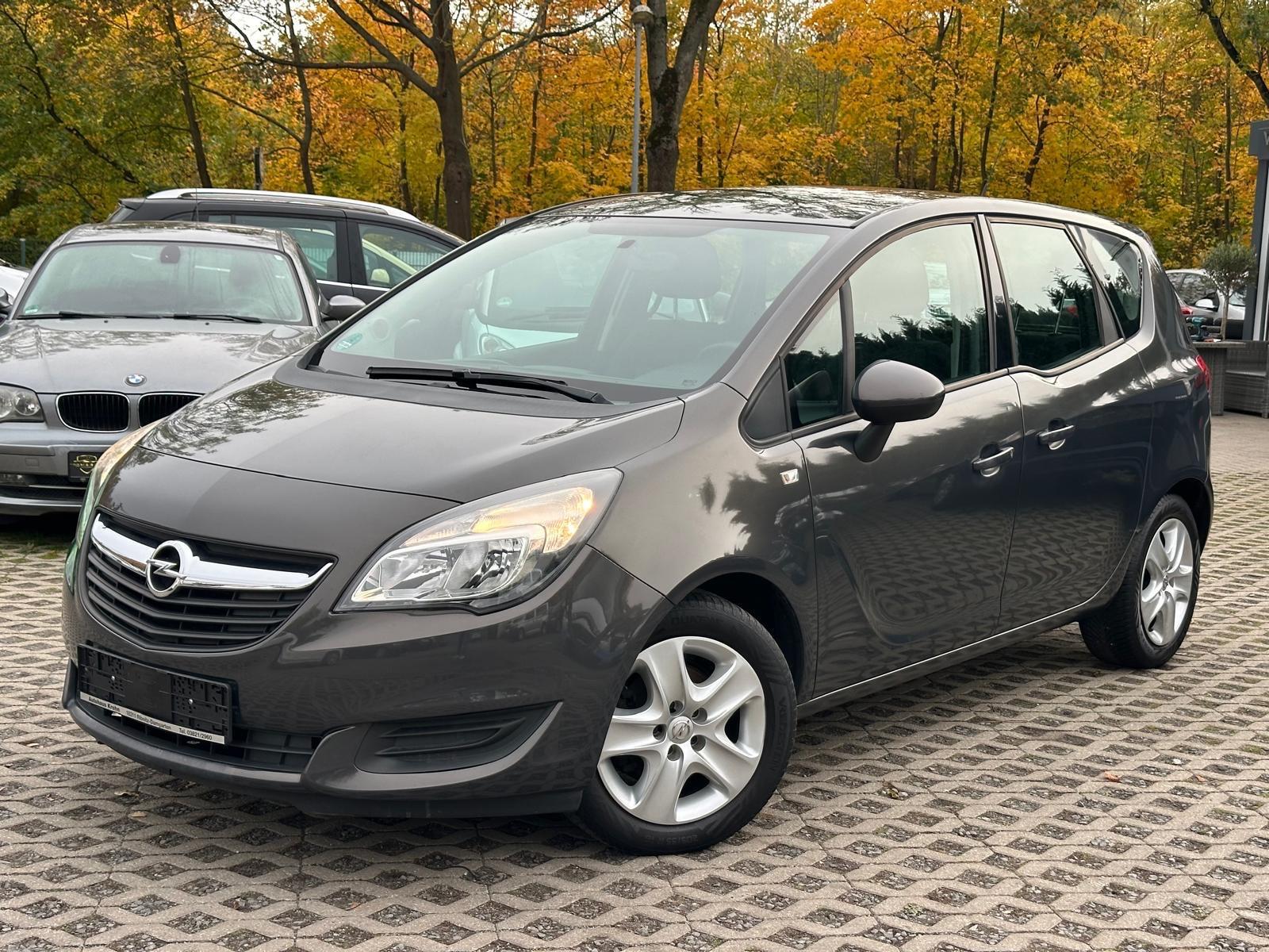 Opel Meriva 2015 — салон