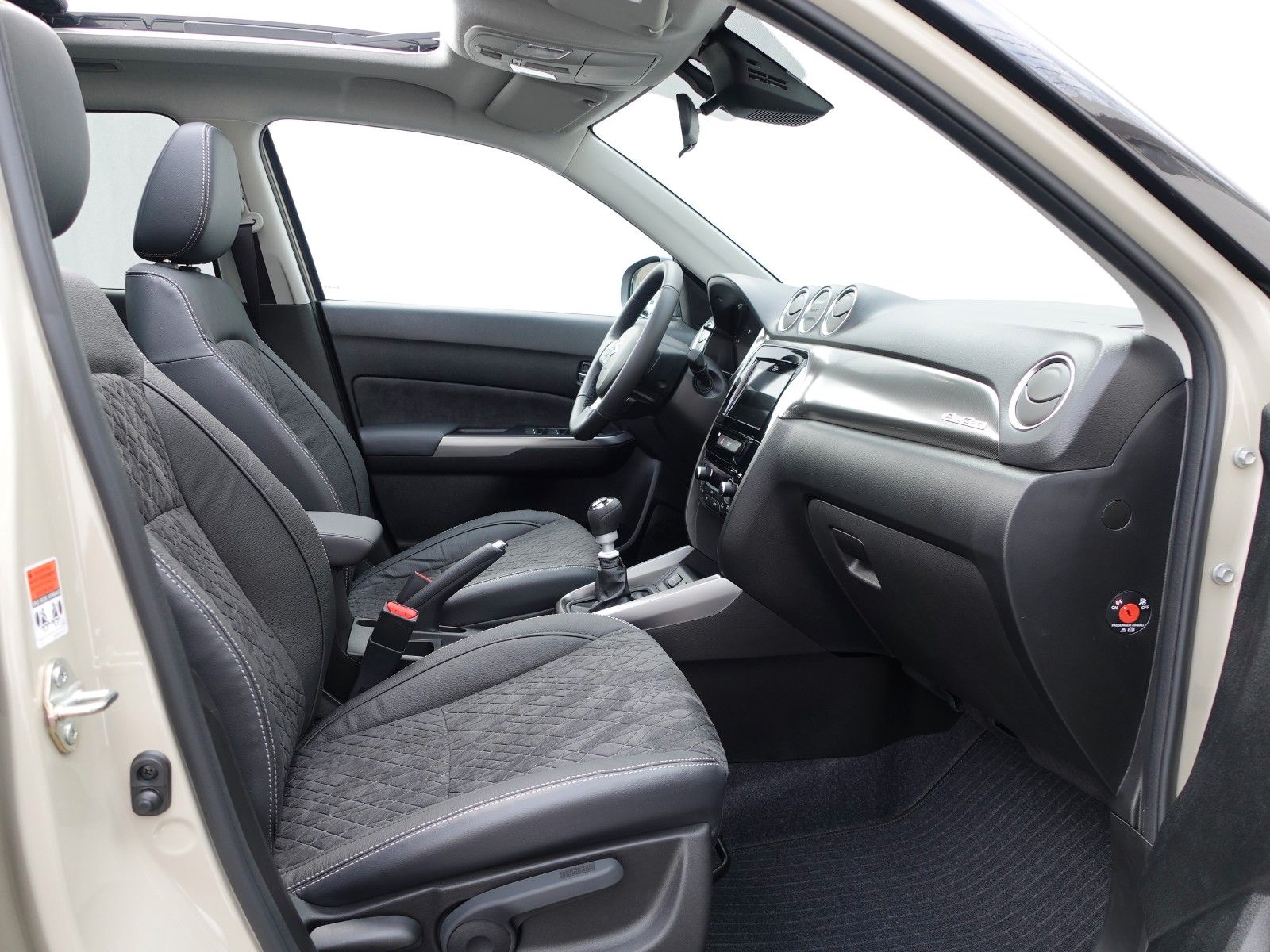 Fahrzeugabbildung Suzuki Vitara 1.4 BOOSTERJET Hybrid Comfort Allgrip
