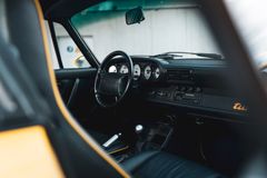 Fahrzeugabbildung Porsche 964 Turbo 3.6 *Speedgelb / Speedline / Dt. Fzg*