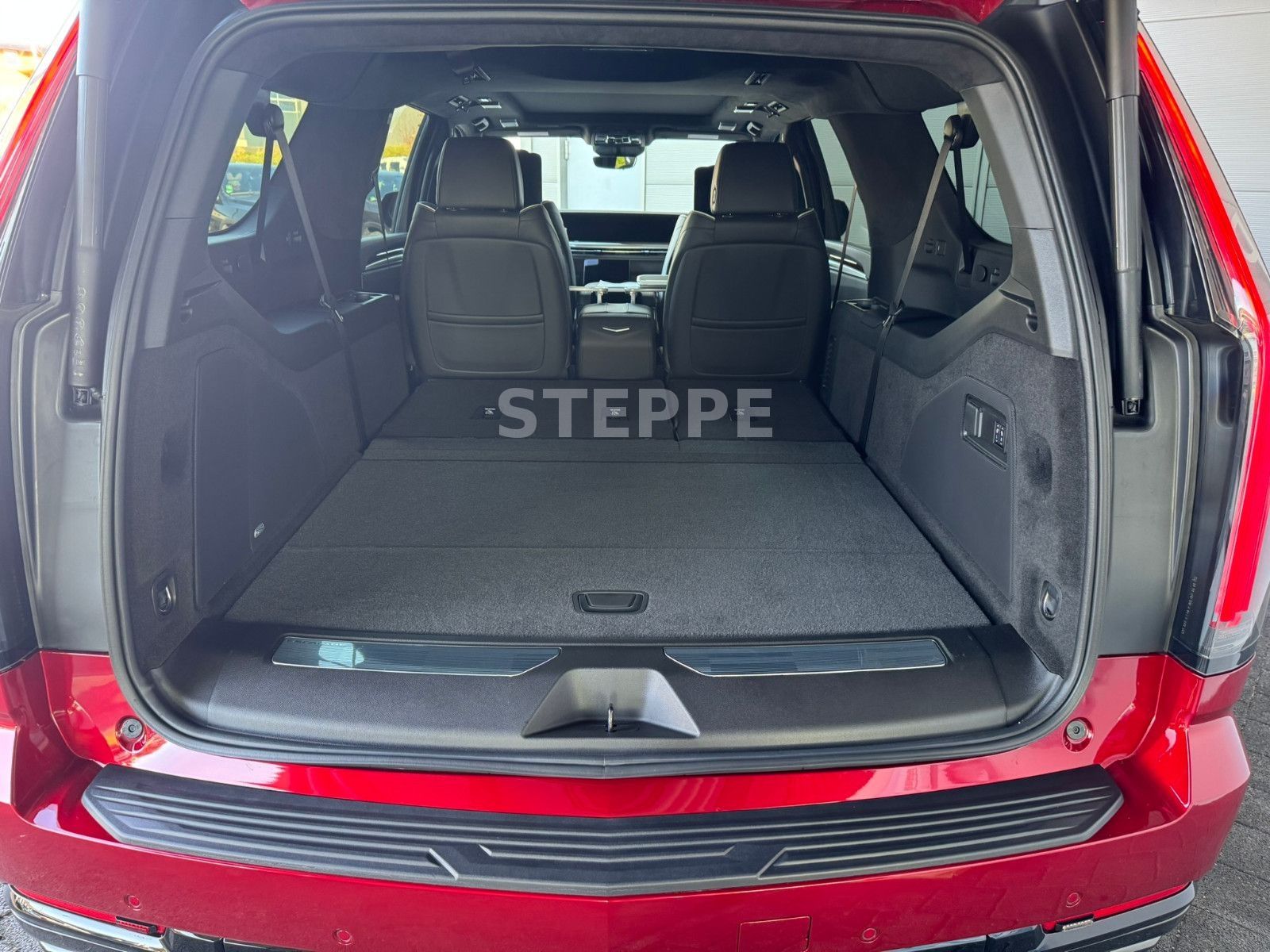 Cadillac Escalade FACELIFT MY26 6.2 V8 ESV Sport Platinum