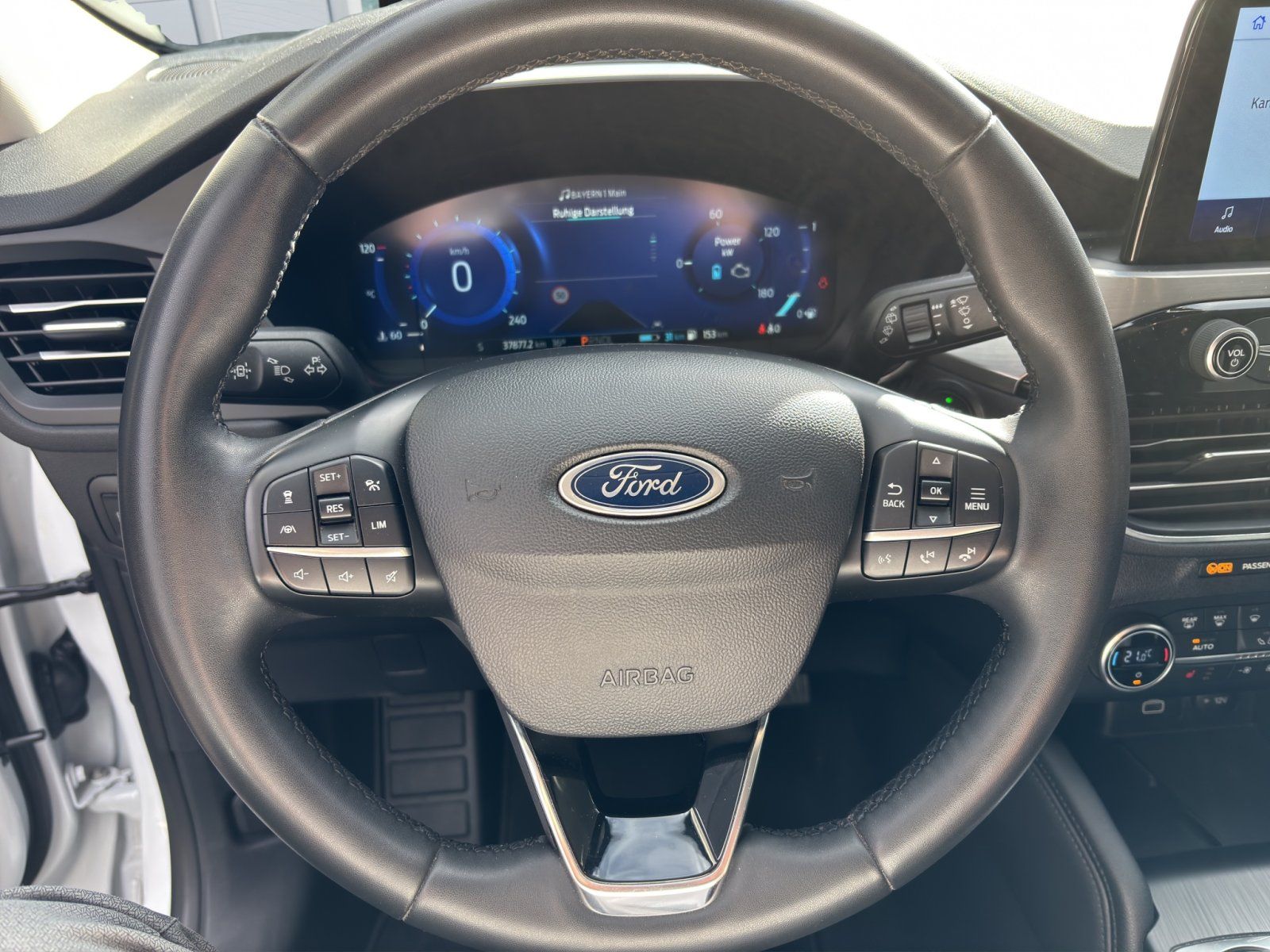 Fahrzeugabbildung Ford Kuga Plug-In Hybrid Titanium