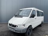 Mercedes-Benz Sprinter 313 CDI 4x4 11-Sitzer 130 PS - Mercedes-Benz Sprinter mit Diesel-Antrieb: Allradantrieb
