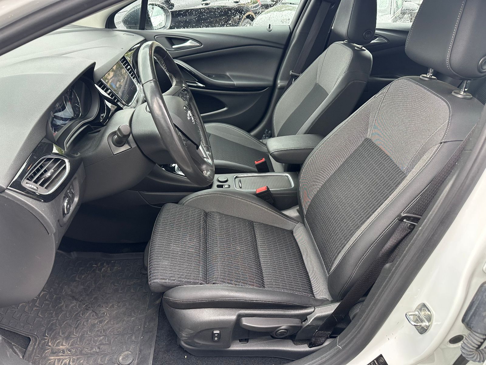 Fahrzeugabbildung Opel ASTRA K SPORTS TOURER ELEGANCE*AUTOM+NAVI+LED*