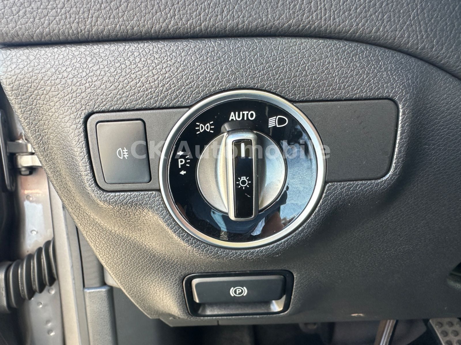 Fahrzeugabbildung Mercedes-Benz CLA 250 Shooting Brake AMG-Line/Navi/LED/ACC/Kam