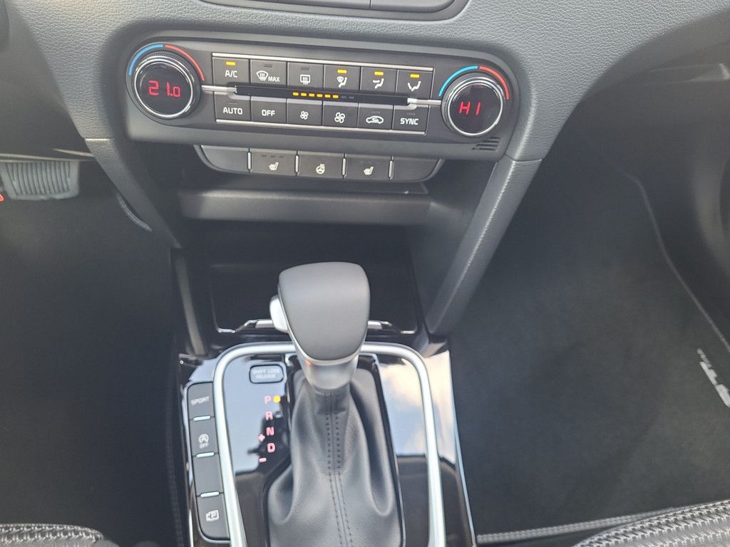 Fahrzeugabbildung Kia Ceed 1.4 Vision DCT7 VIS KOMF+ (NAV)