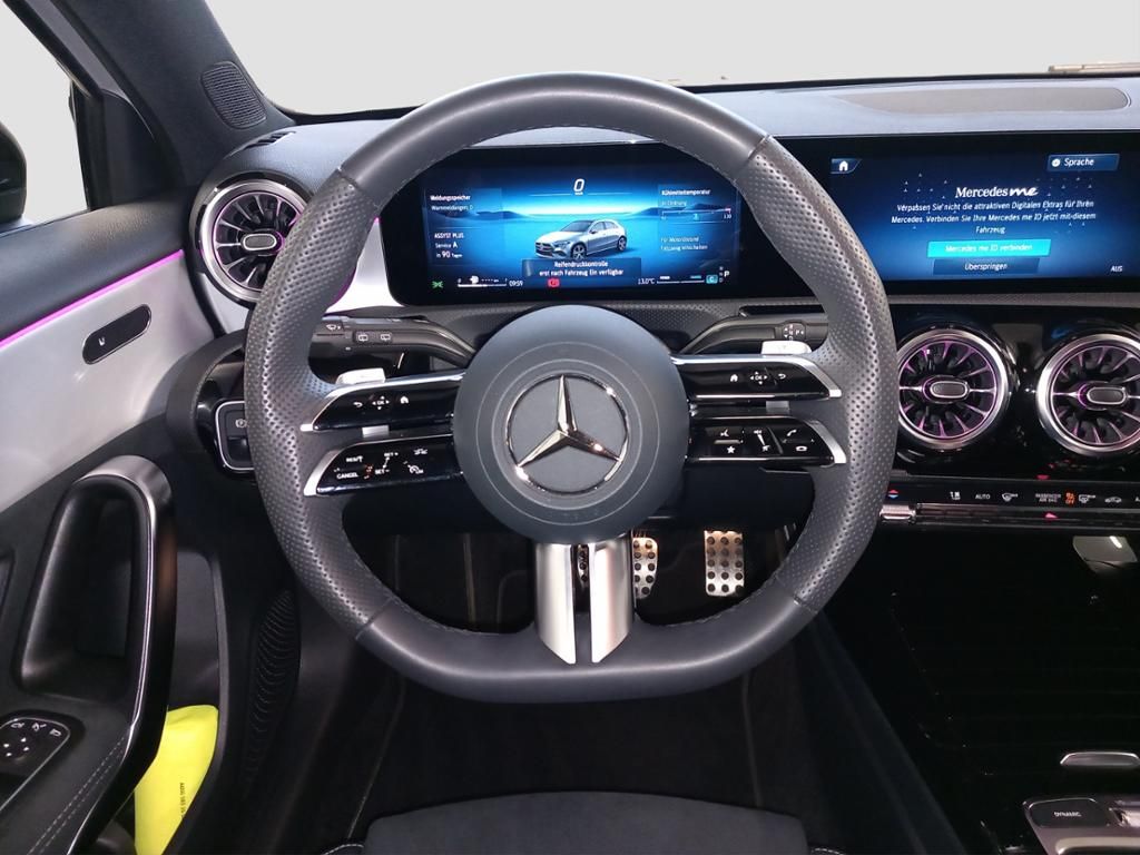 Fahrzeugabbildung Mercedes-Benz A 180 Kompaktlimousine AMG Line*Night Paket*LED