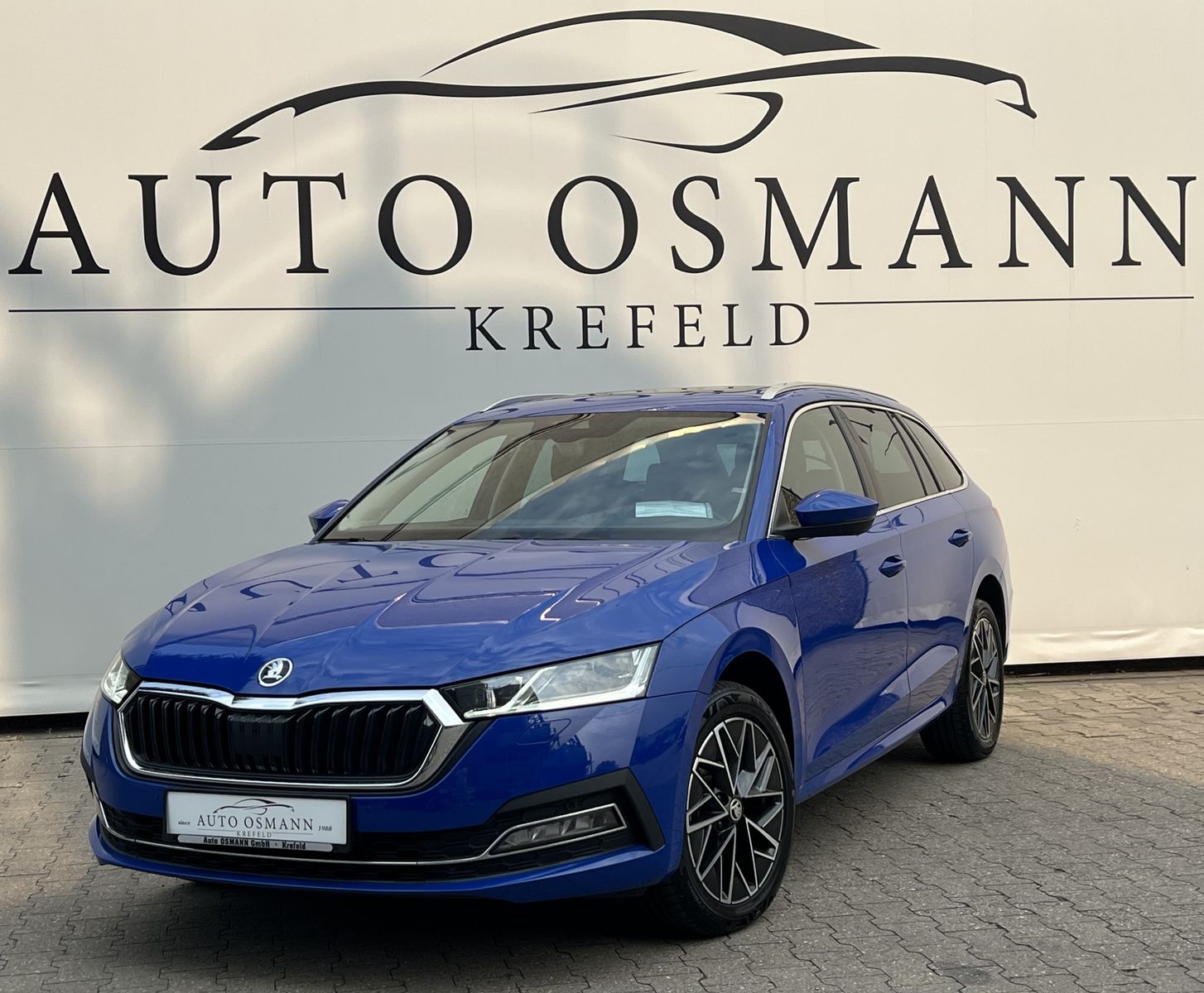 Skoda Octavia Combi 2.0 TDI DSG 4x4 Style ACC PANO