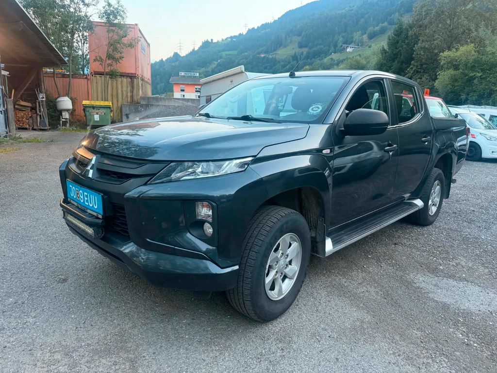 Image of Mitsubishi L200