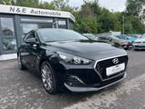 Hyundai i30 Fastback Trend *Navi*SHG* - Hyundai i30 in Augsburg
