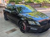 Skoda Octavia 2.0 TSI DSG RS 245 Combi RS (180 kW) 