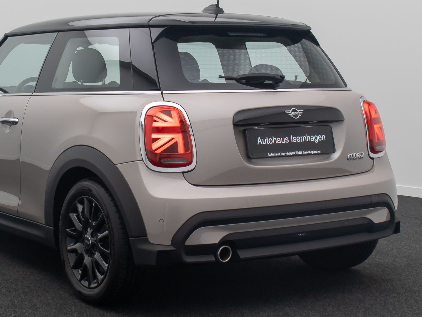 Fahrzeugabbildung MINI COOPER Trim GeschwindigReg DAB Sportsitze Leder