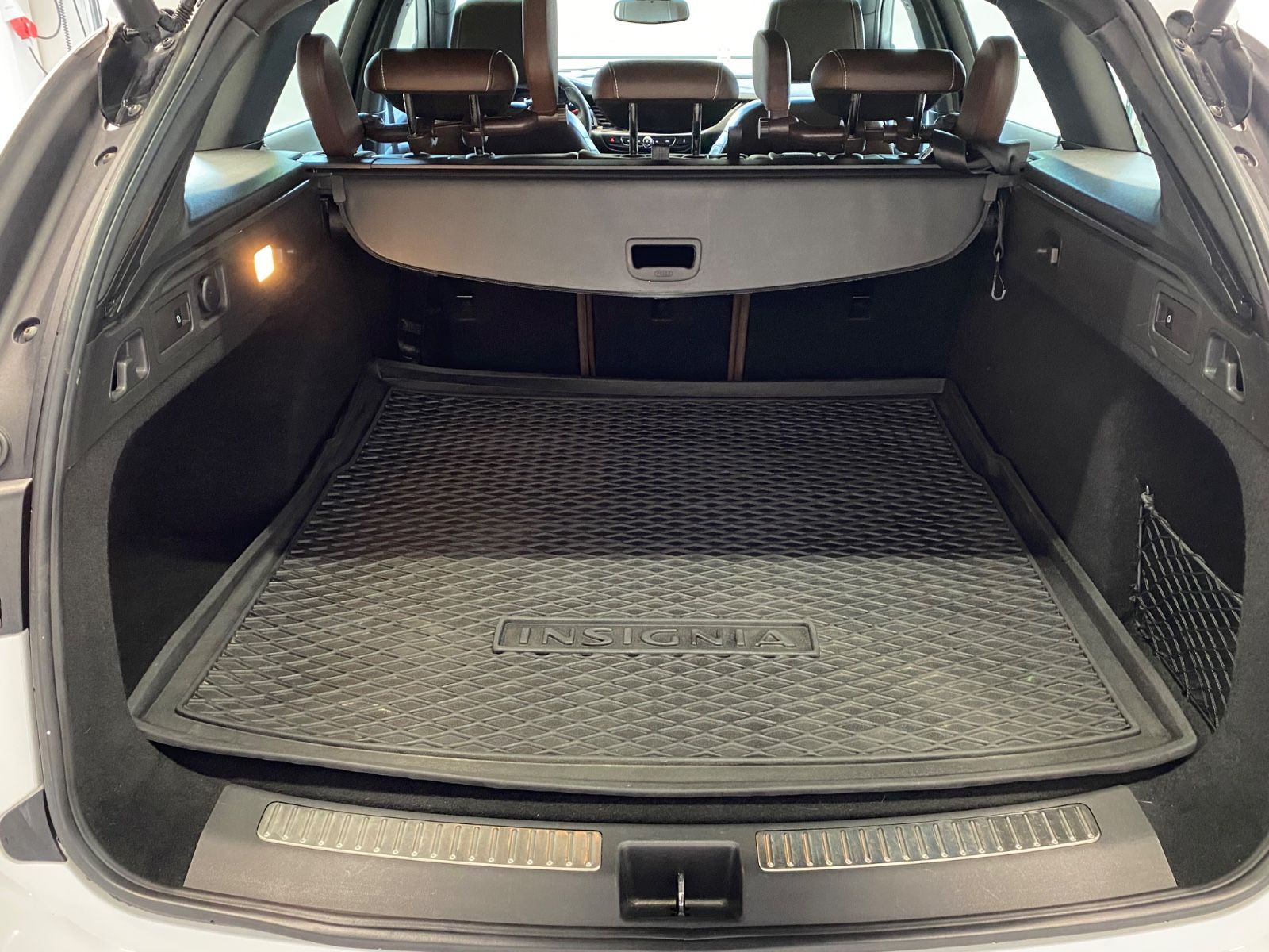 Fahrzeugabbildung Opel Insignia B Sports Tourer Innovation 4x4