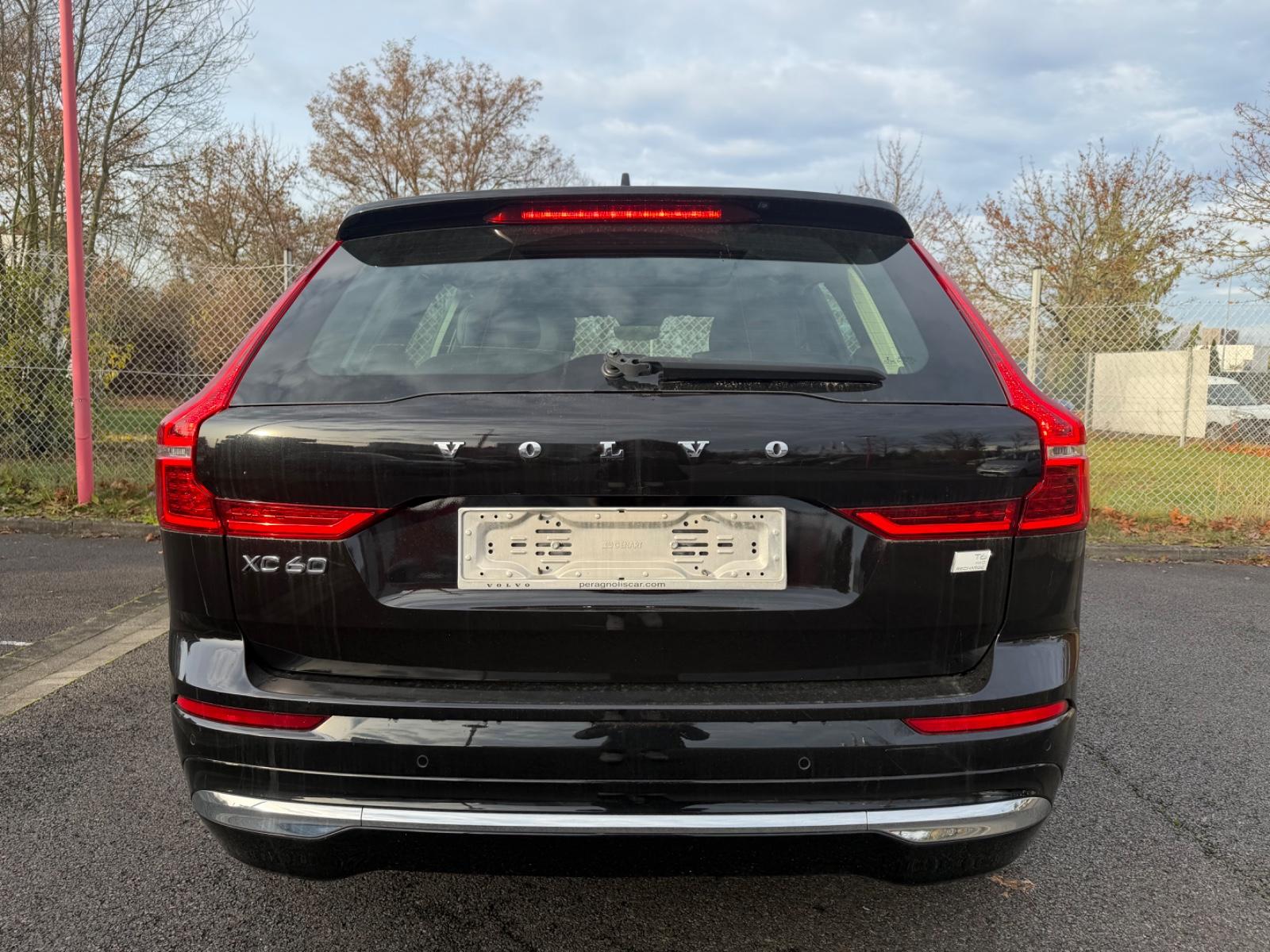 Volvo XC 60 Core Recharge Plug-In Hybrid AWD//Pano/Led
