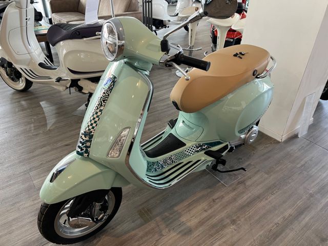 Vespa Primavera Batik 50 Mint Grün Neufahrzeug