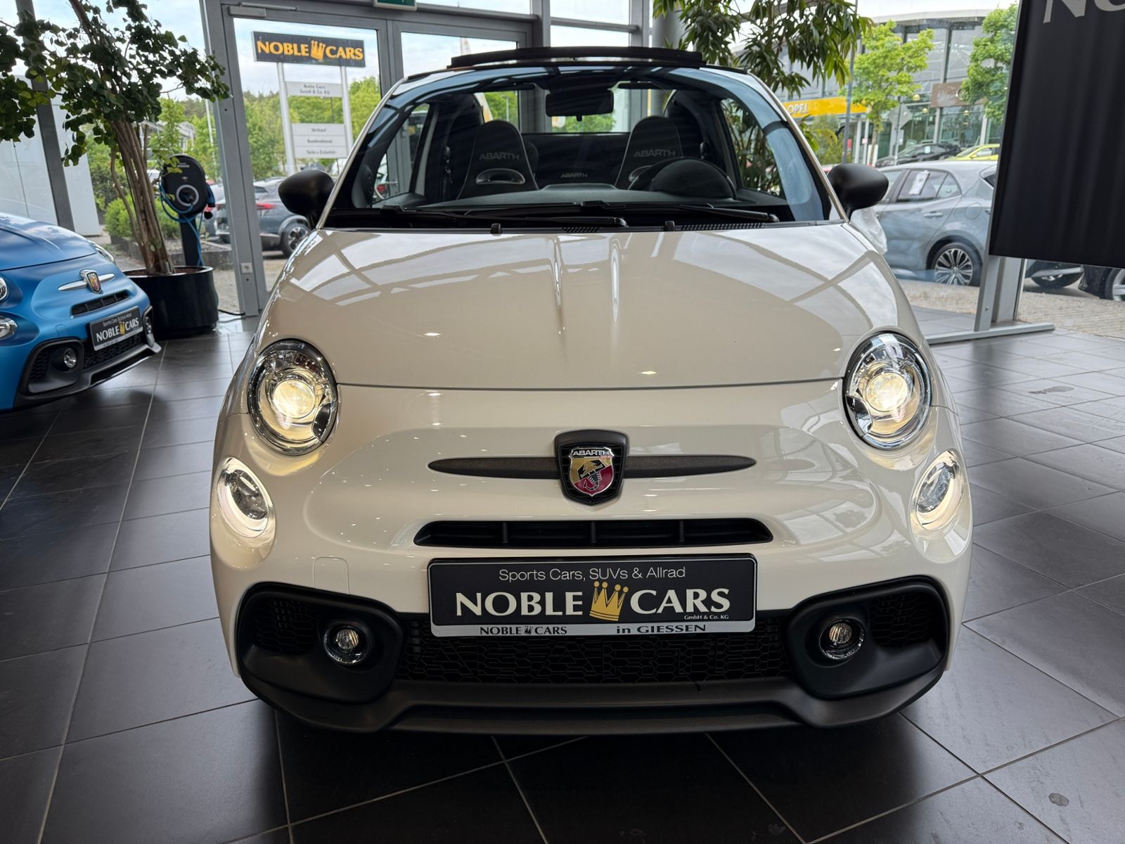 Fahrzeugabbildung Abarth 695C 695 C SHZ BEATS NAVI LEDER