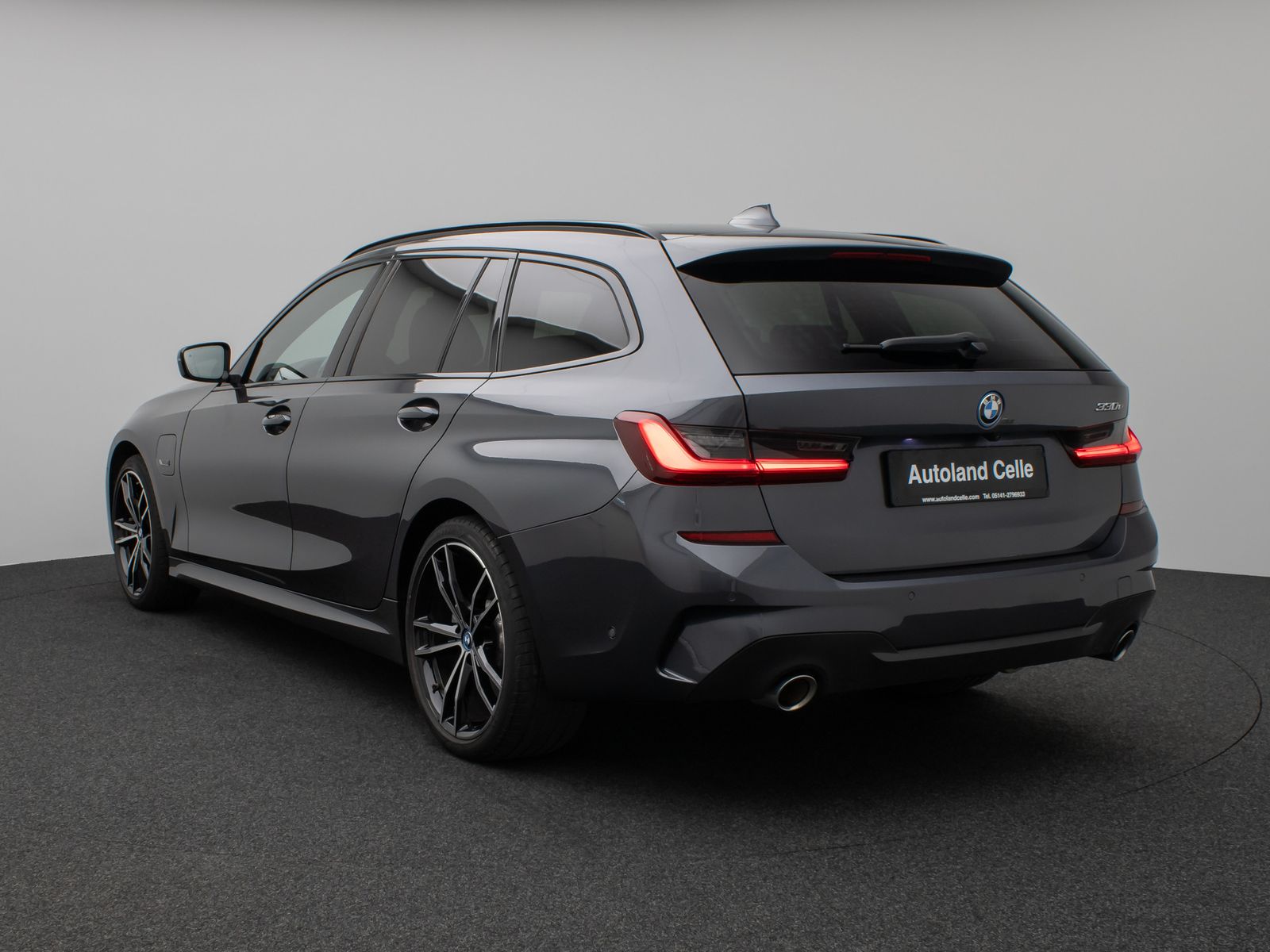 Fahrzeugabbildung BMW 330e  M Sport Kamera Laser HUD DAB HiFi Komfort