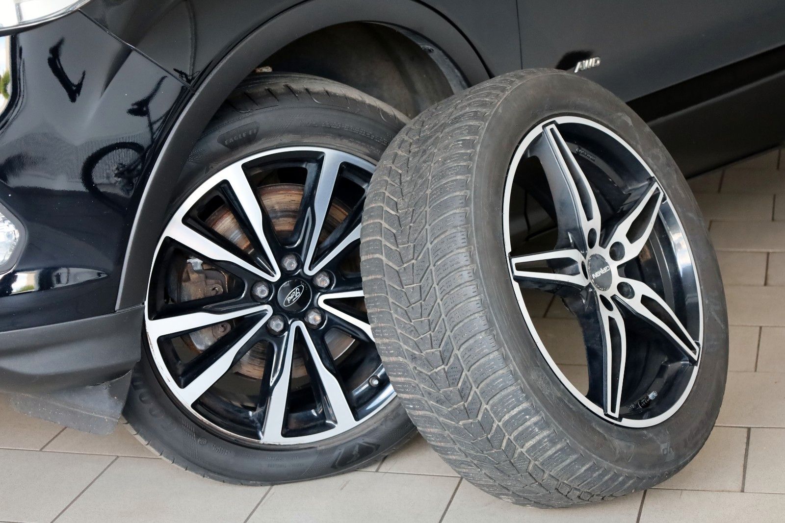 Fahrzeugabbildung Ford Kuga Titanium T.Leder,Navi,Keyless,SH,PDC,AHK