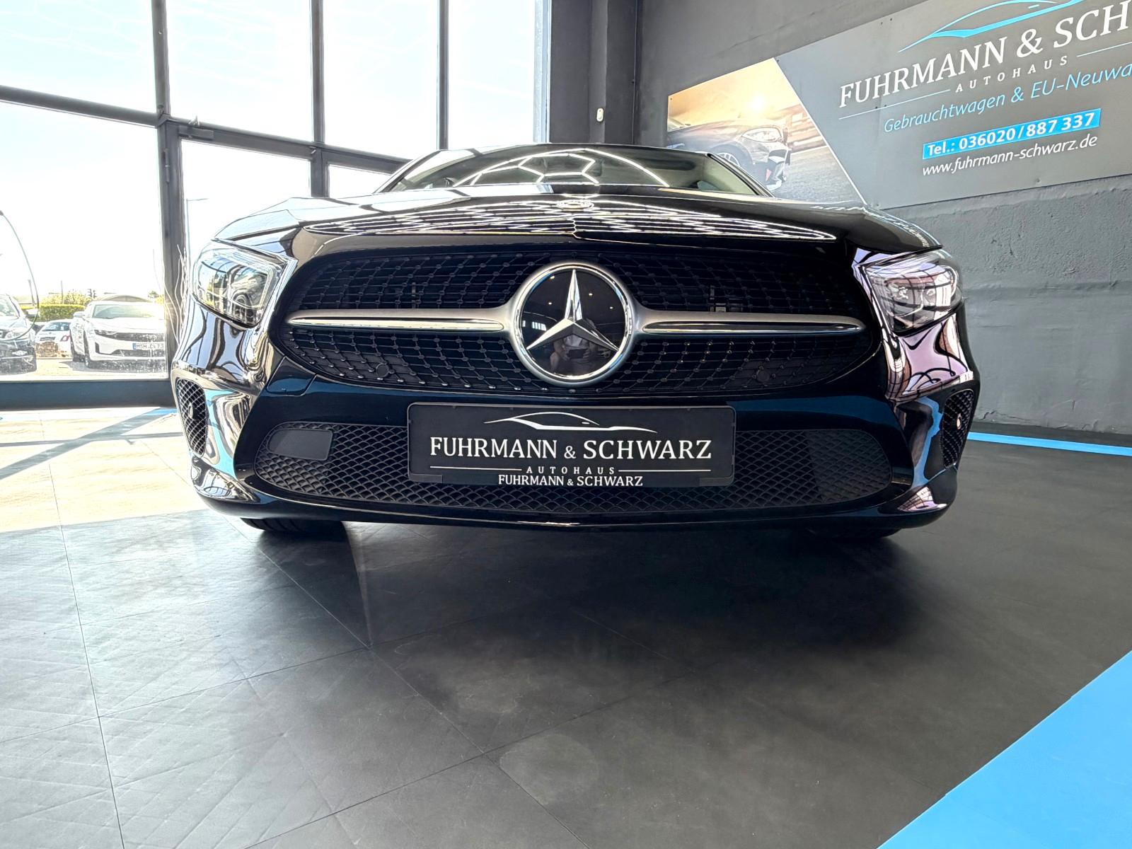 Mercedes-Benz A250e8G-DCT Style+Navi+LED+Rfkm.+MBUX-Paket