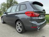 BMW 220iA Gran Tourer AUT HUD LED NAVI SERVICE-INCL. - BMW 220 Gran Tourer aus 2021