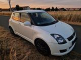 Suzuki Auto Suzuki Swift (2009) Limited Edition B... - Suzuki Swift: Limited