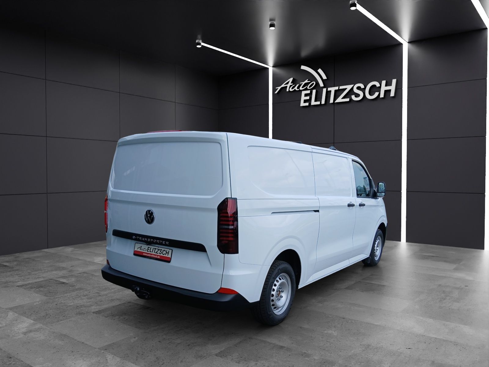Fahrzeugabbildung Volkswagen T7 e-Transporter Kasten BEV 100 kW LR AHK, REAR