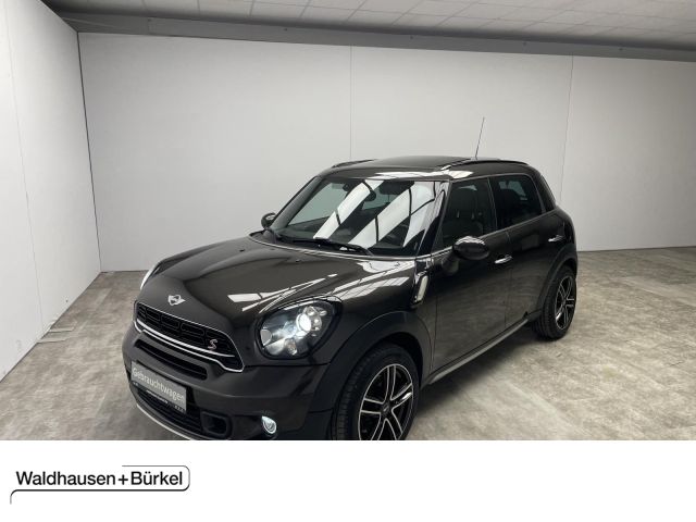 MINI Cooper S ALL4 Klima Xenon Navi Einparkhilfe