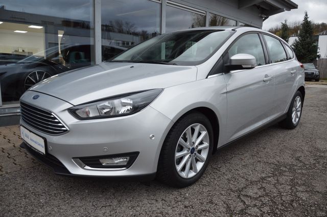 Ford Focus 1.5 Titanium*AUTOMATIK*NAVI*PDC*LED*CAM*