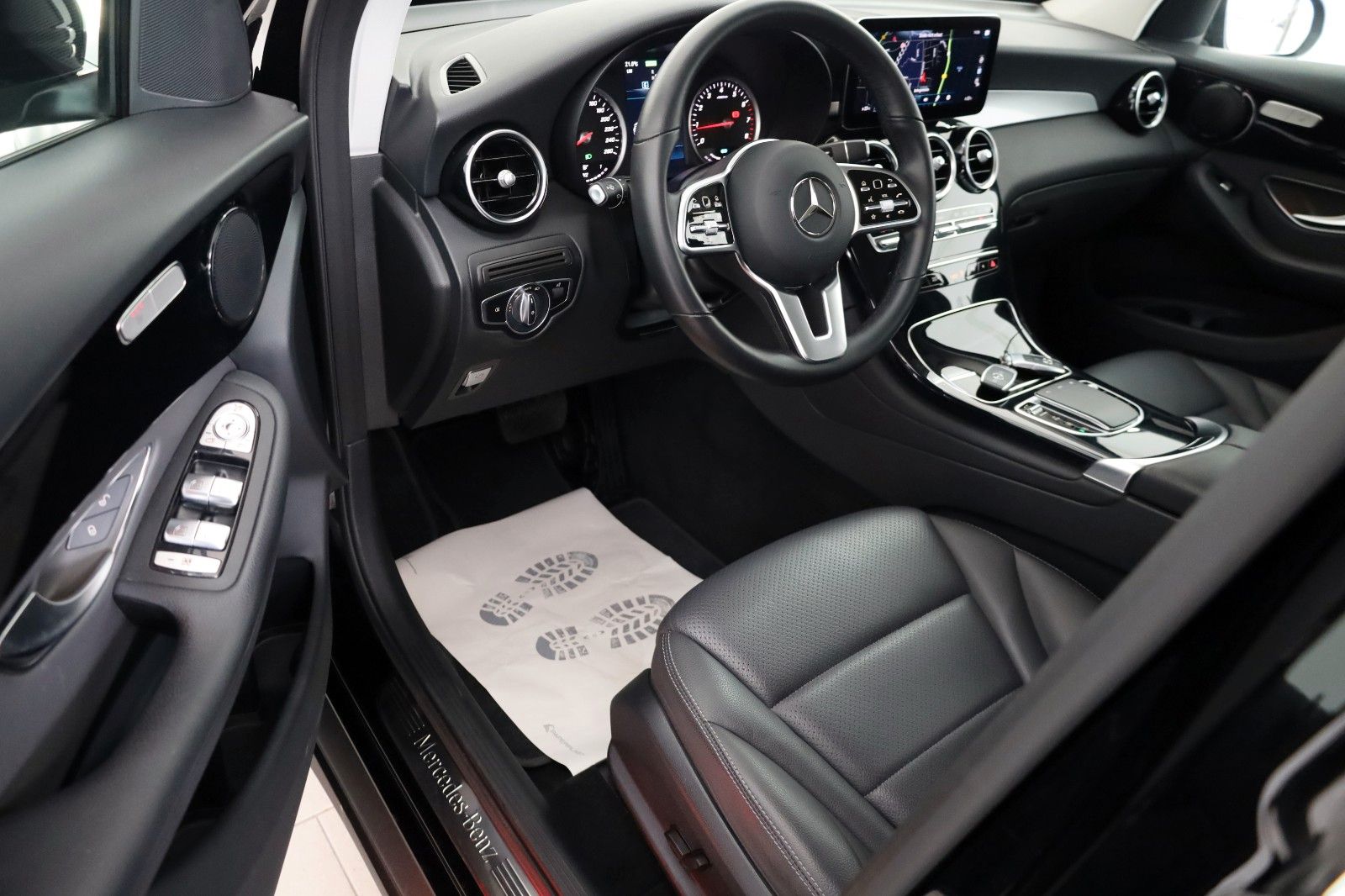 Fahrzeugabbildung Mercedes-Benz GLC 200 4M,Leder,Navi,LED,Kamera,AHK elek.,SR+WR