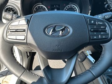 Hyundai i10 1.0 CONNECT & GO - NAVI - SOFORT