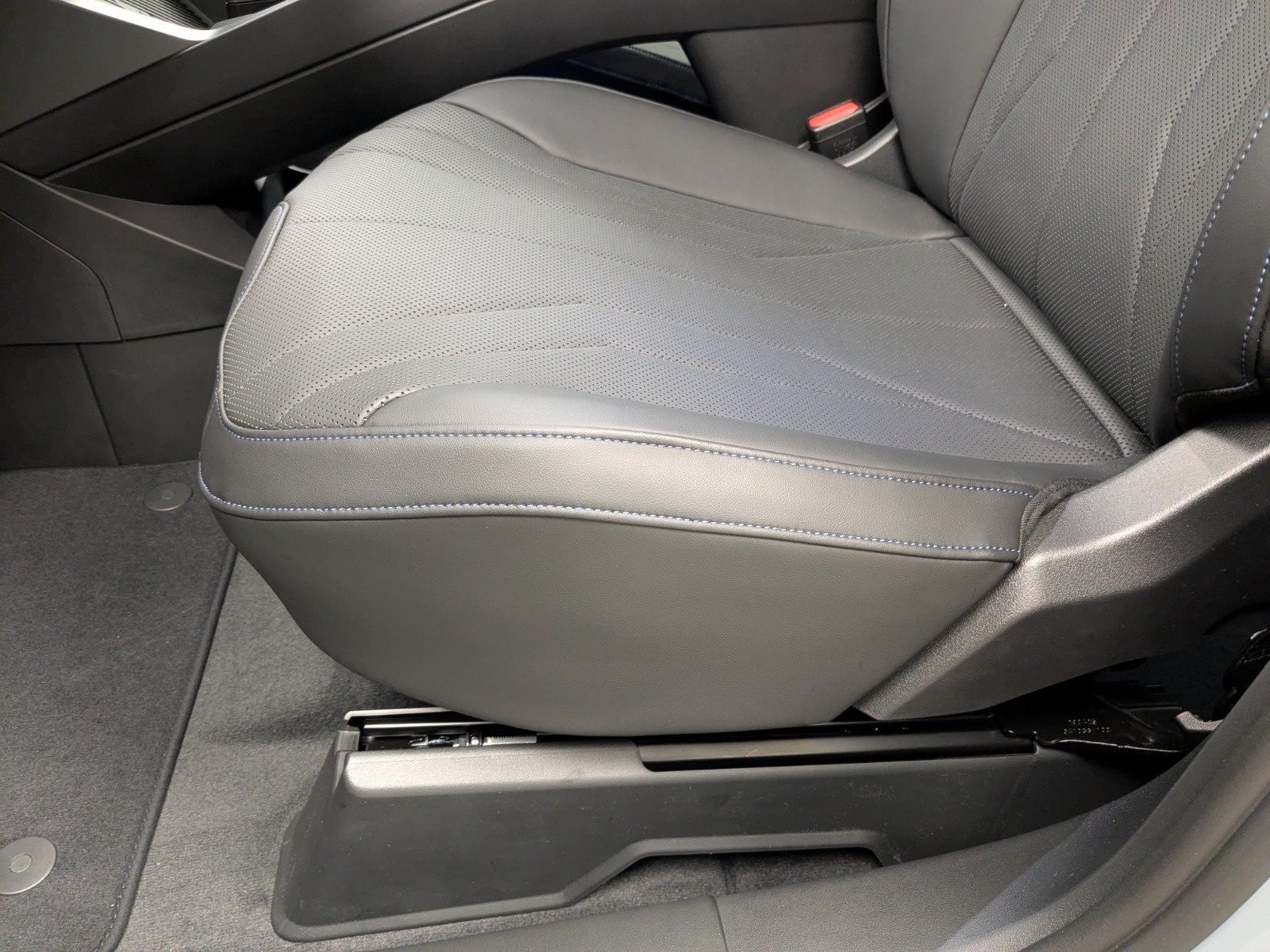 BMW iX3 - Bild 12