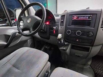 Volkswagen Crafter - 11