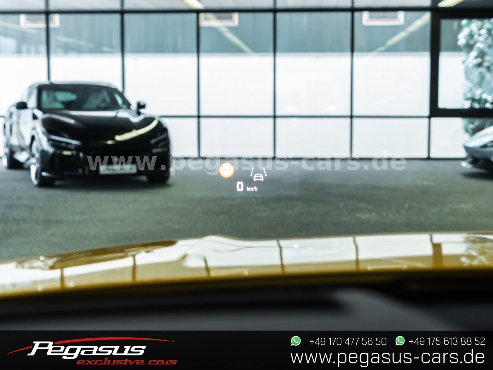 LAMBORGHINI Urus - 48