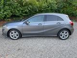 Mercedes-Benz A 180 Urban Rückfahrkamera TÜV Wartung neu - Mercedes-Benz A 180 mit Benzin-Antrieb: Limousine