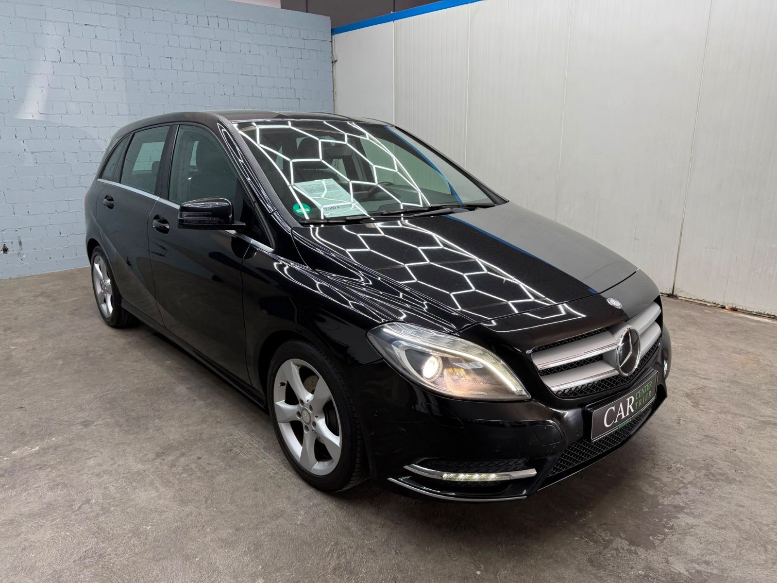 MERCEDES-BENZ B 180 Bild 1