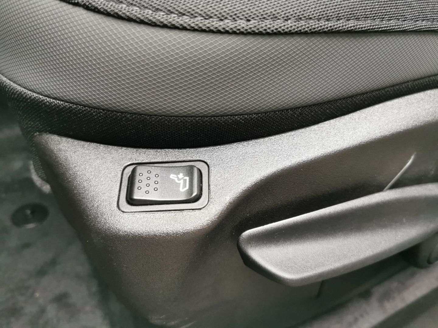 Fahrzeugabbildung Jeep Renegade Altitude Navi digi. Cockpit LED CarPlay