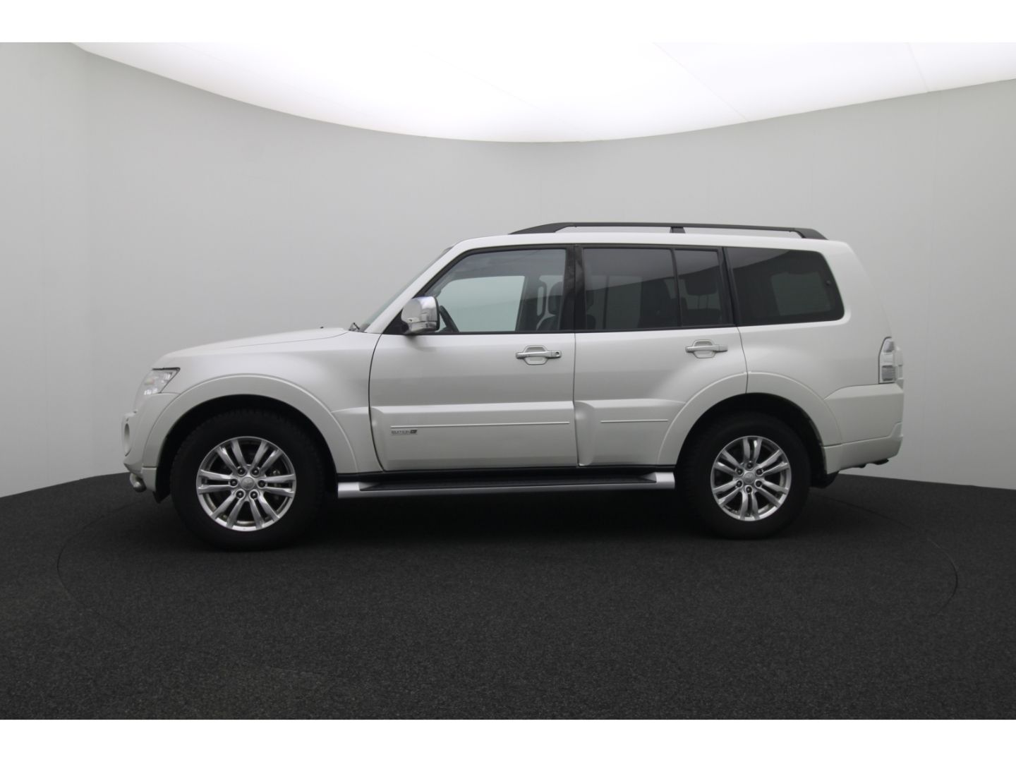 Fahrzeugabbildung Mitsubishi Pajero 3.2 DI-D Edition 30 7-Sitzer