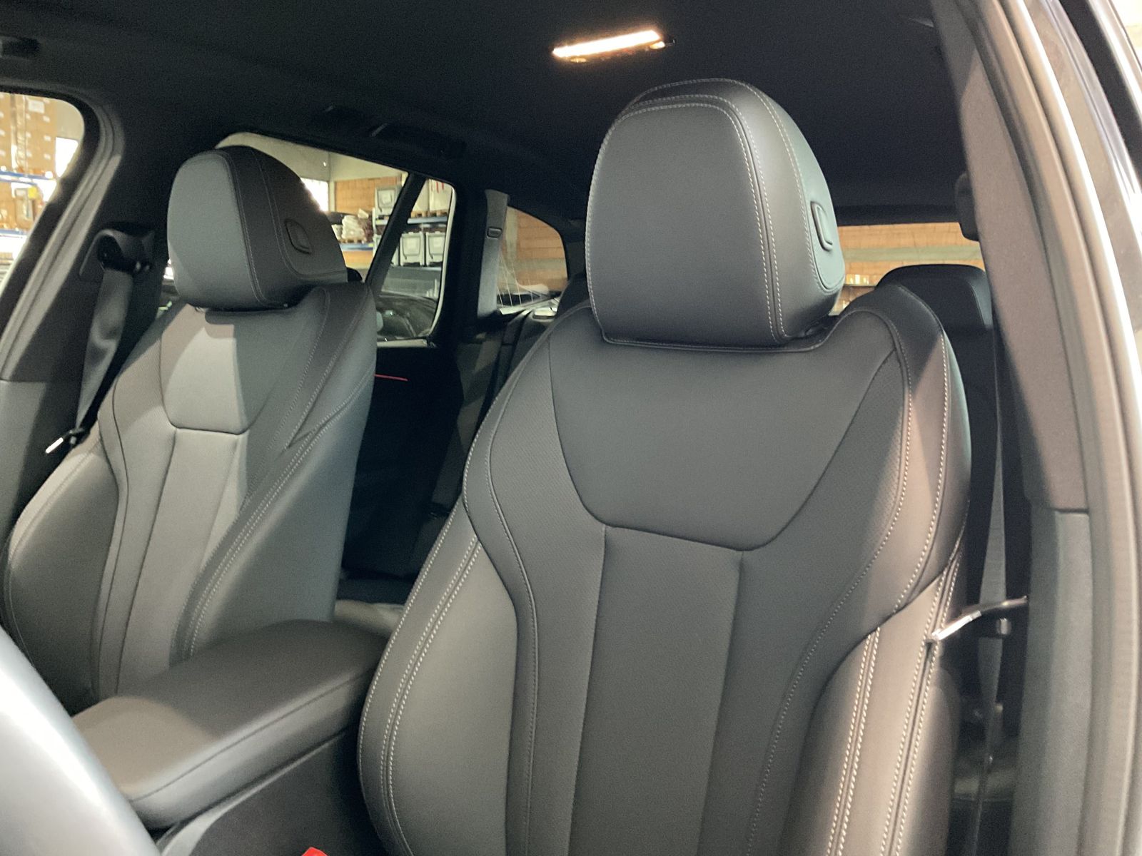 Fahrzeugabbildung BMW X3 xDrive20i | M Sportpaket | Sportsitze | HiFi