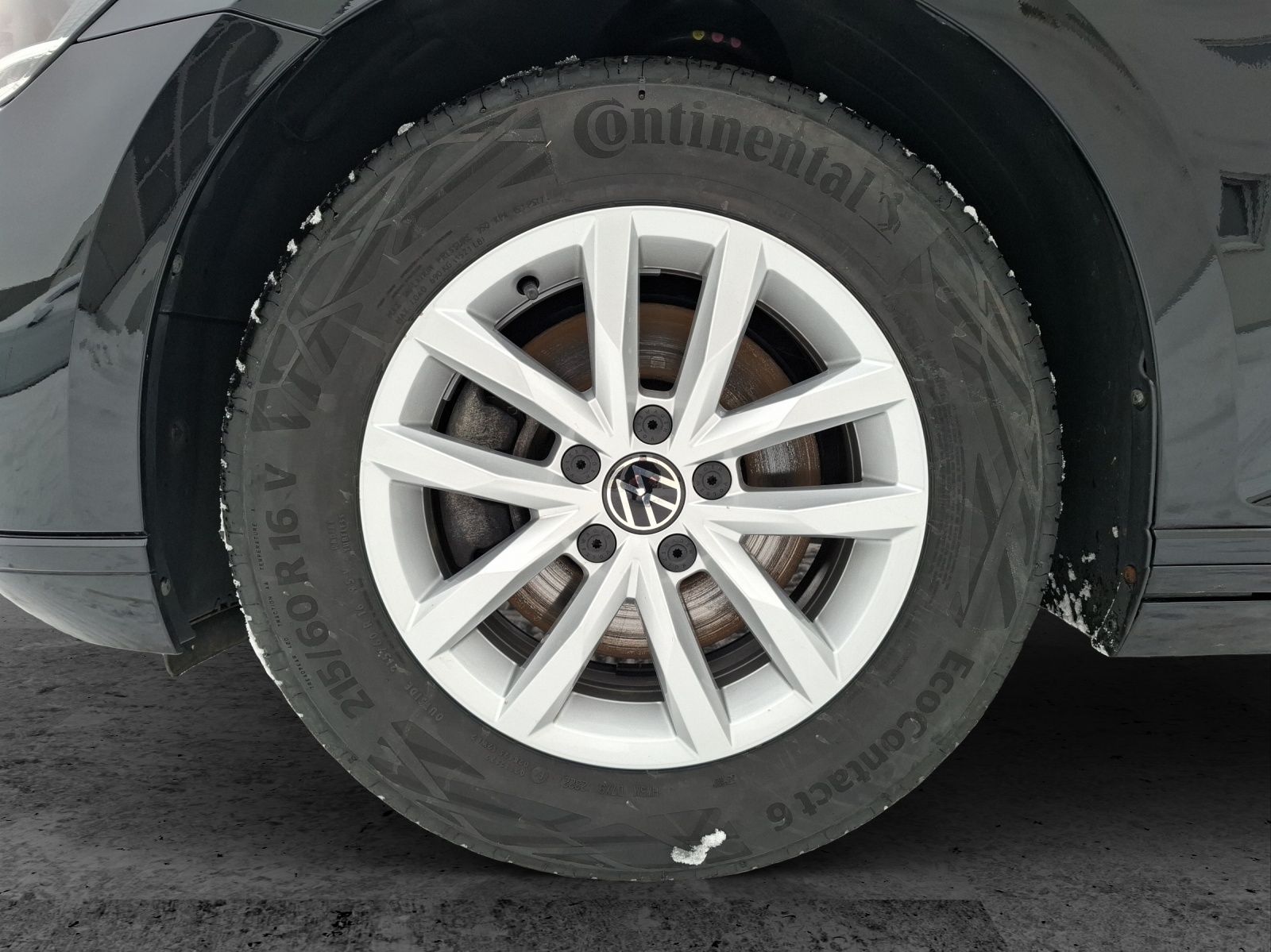 Fahrzeugabbildung Volkswagen Passat Variant TSI Business DSG LED Navi AID ACC