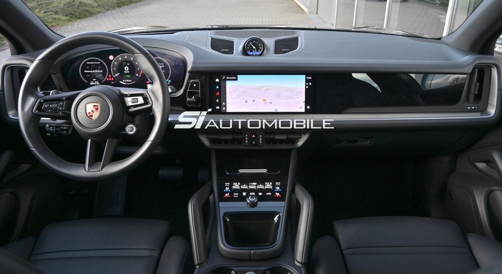 Fahrzeugabbildung Porsche Cayenne E-Hybrid SPORT DESIGN °UVP 156.695€°PDCC