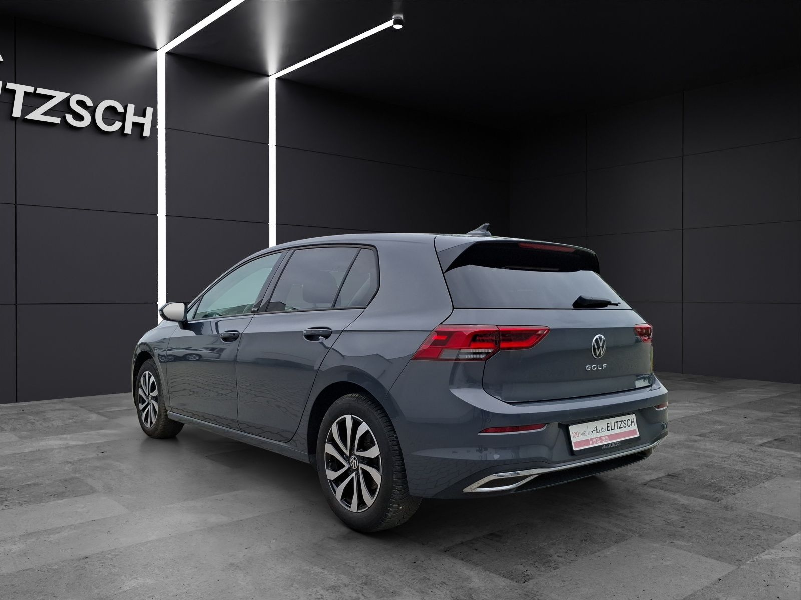 Fahrzeugabbildung Volkswagen Golf VIII TSI Active Standhzg. LEDplus Navi HUD