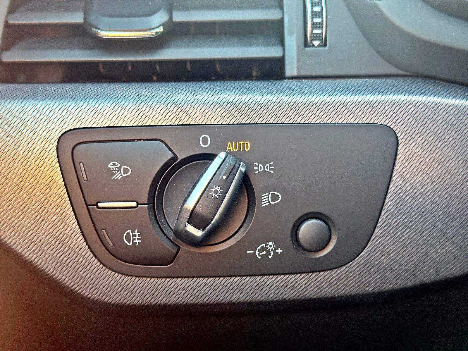 Audi A4 - Bild 17