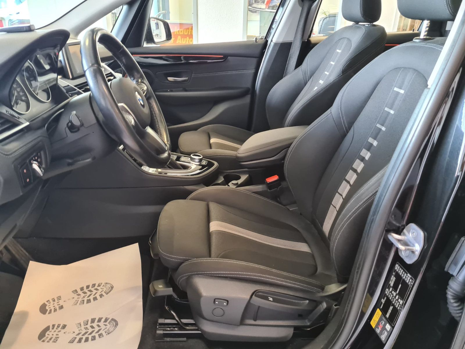 Fahrzeugabbildung BMW 225 Active Tourer 225xe/NAVI/ca. 30€ Steuer/Jahr