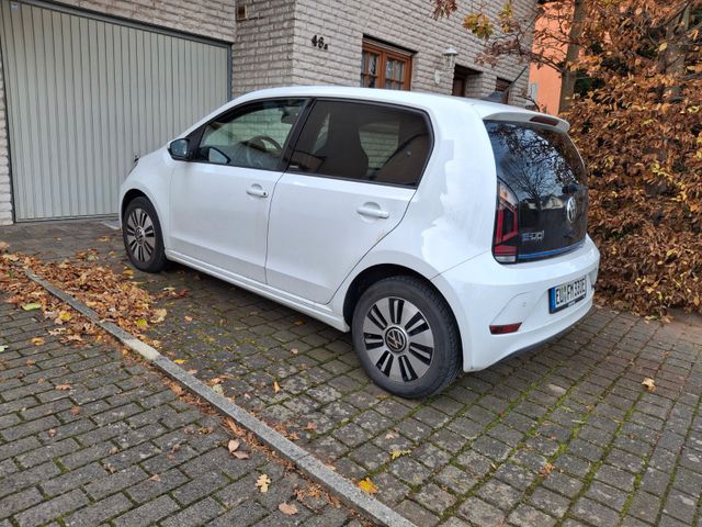 Volkswagen up! e-up! UNITED e-up! UNITED