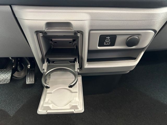 Ford Transit Custom 2,0l Doppelkabine L2 6 Sitze